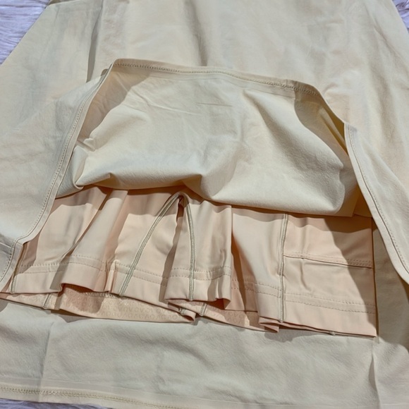 NWT Outdoor Voices Exercise Workout Athletic Dress in Toscana Cream - Picture 9 of 10